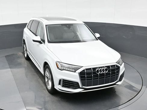 Used 2023 Audi Q7 3.0T Prestige image 32