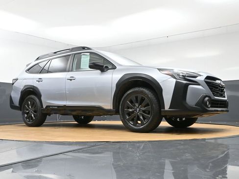 Used 2025 Subaru Outback Onyx Edition image 47