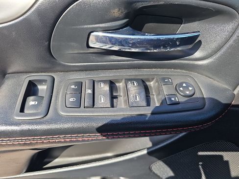 Used 2019 Dodge Grand Caravan GT FWD image 28