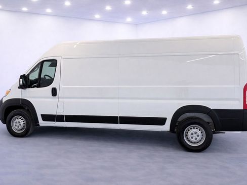 Used 2025 RAM ProMaster 2500 FWD image 8