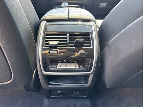 Used 2021 BMW X7 M50i w/ Executive Package AWD/4WD image 43