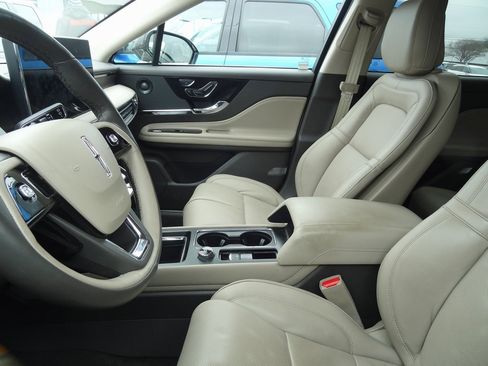 Used 2024 Lincoln Corsair Reserve w/ Equipment Group 202A image 15