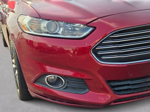 Used 2016 Ford Fusion SE w/ Equipment Group 202A FWD image 2