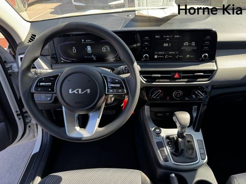 New 2026 Kia Seltos LX image 14