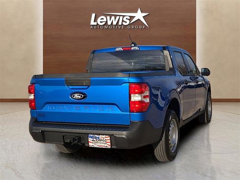 Used 2025 Ford Maverick XL image 4