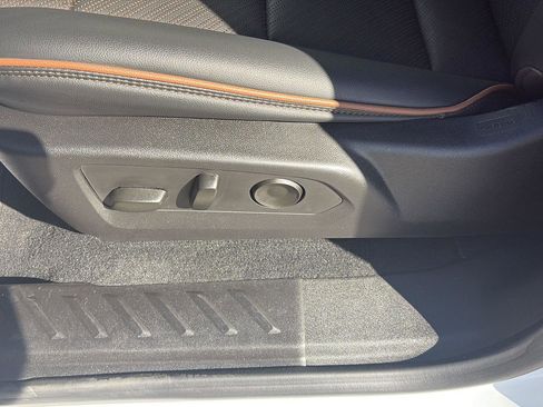 Used 2025 GMC Canyon AT4 w/ AT4 Premium Package image 14