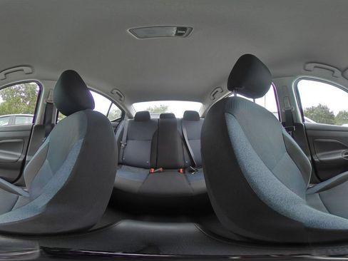 Used 2025 Nissan Versa SV FWD image 39