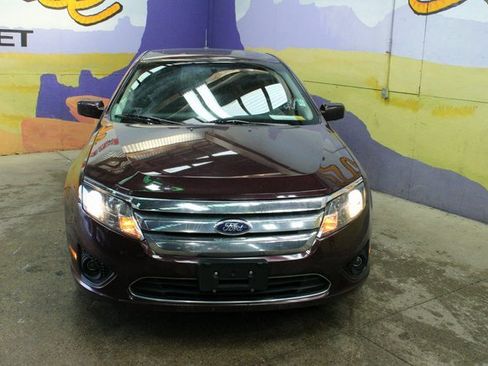 Used 2011 Ford Fusion SE image 3