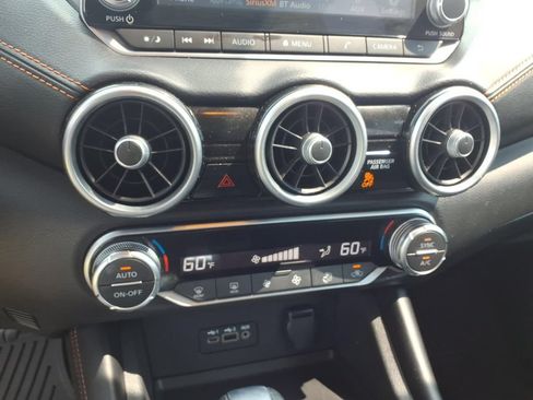 Used 2022 Nissan Sentra SR FWD image 11