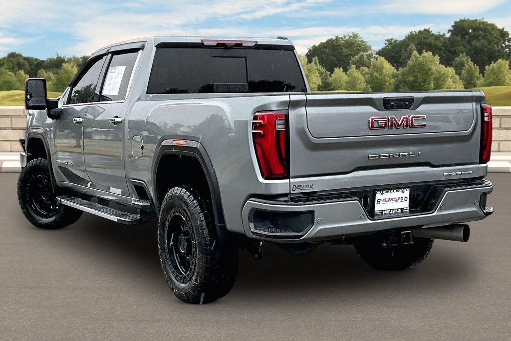 Used 2024 GMC Sierra 2500 Denali w/ Denali Reserve Package AWD/4WD image 11