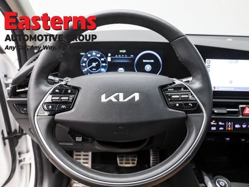 Used 2023 Kia Niro Wave image 10