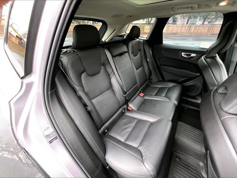 Used 2026 Volvo XC60 B5 Ultra w/ Climate Package image 29