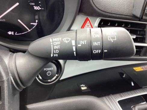 Used 2025 Toyota Sienna LE image 26