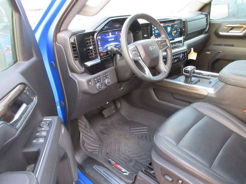 Certified 2025 Chevrolet Silverado 1500 LT Trail Boss w/ LT Trail Boss Premium Package AWD/4WD image 17