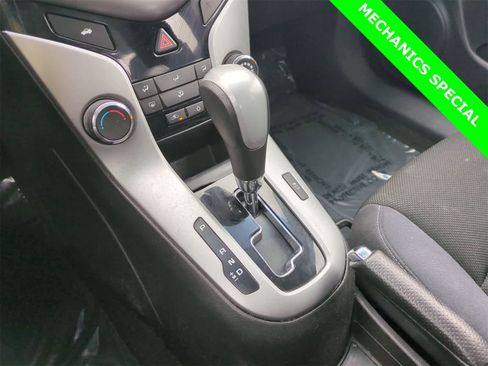 Used 2016 Chevrolet Cruze LT image 30
