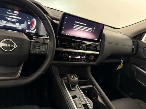 New 2026 Nissan Pathfinder SL FWD image 19