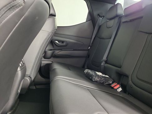 New 2025 Hyundai Santa Cruz SEL image 32