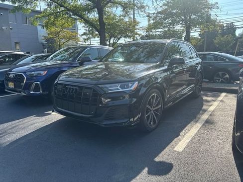 Used 2022 Audi SQ7 Prestige AWD/4WD image 1