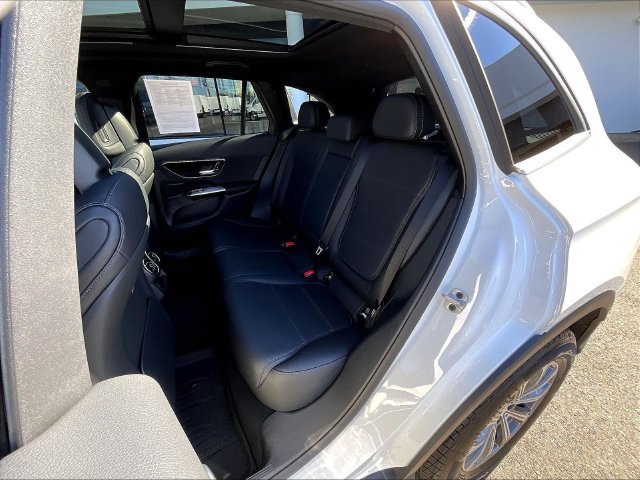 Used 2026 Mercedes-Benz GLC 300 4MATIC image 24