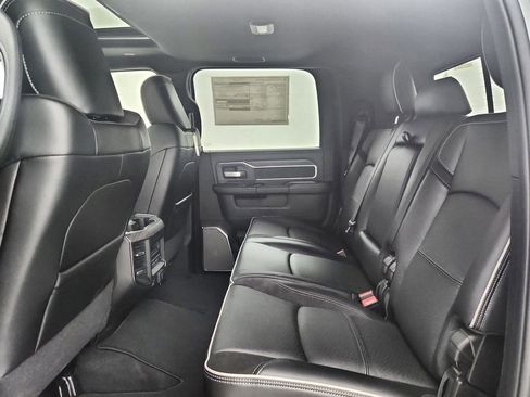 New 2026 RAM 3500 Laramie AWD/4WD image 22