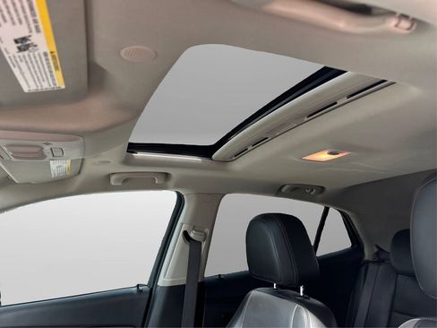 Used 2019 Buick Encore Essence image 22