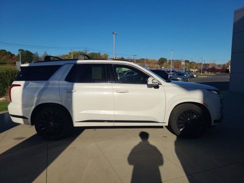 Used 2025 Hyundai Palisade Calligraphy image 8