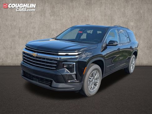 New 2026 Chevrolet Traverse LT w/ Driver Confidence Package AWD/4WD image 3