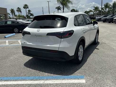 Used 2024 Honda HR-V LX image 6