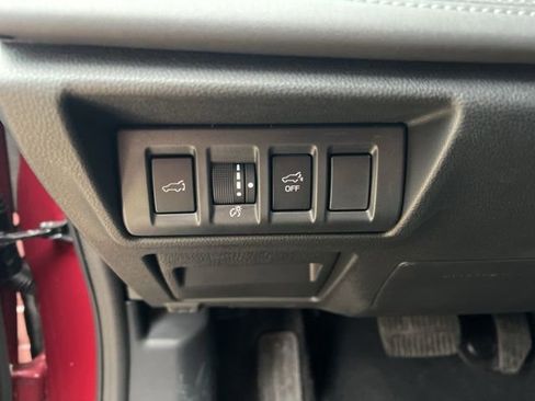 Used 2025 Subaru Outback Limited image 13