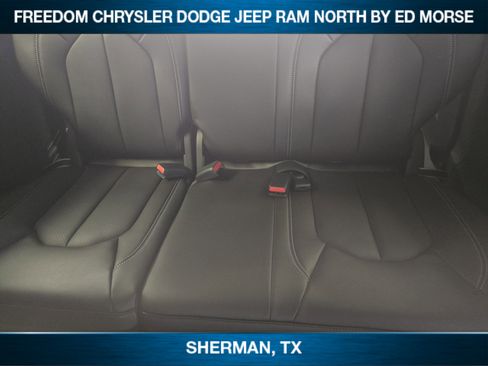 New 2026 Chrysler Pacifica Select w/ S Appearance Package image 21