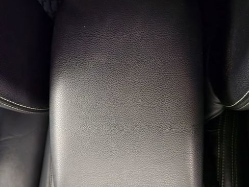 Used 2016 Jeep Wrangler Unlimited Sahara w/ Connectivity Group AWD/4WD image 17