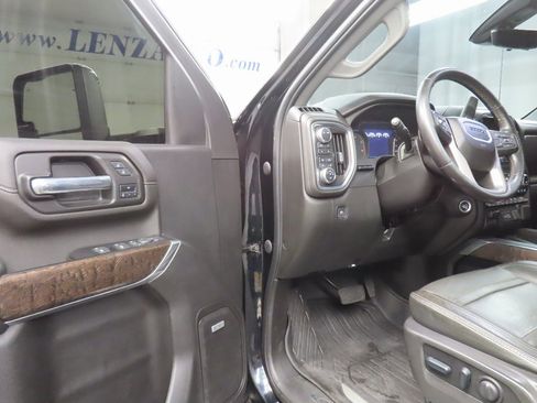 Used 2022 GMC Sierra 2500 Denali w/ Denali Ultimate Package image 44