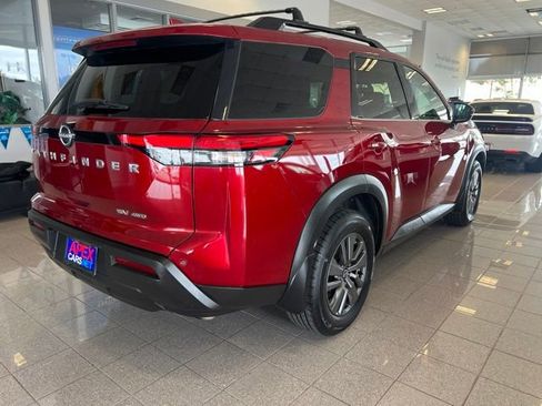 Used 2022 Nissan Pathfinder SV AWD/4WD image 6