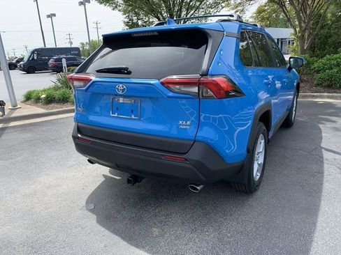 Used 2019 Toyota RAV4 XLE w/ Convenience Package image 8