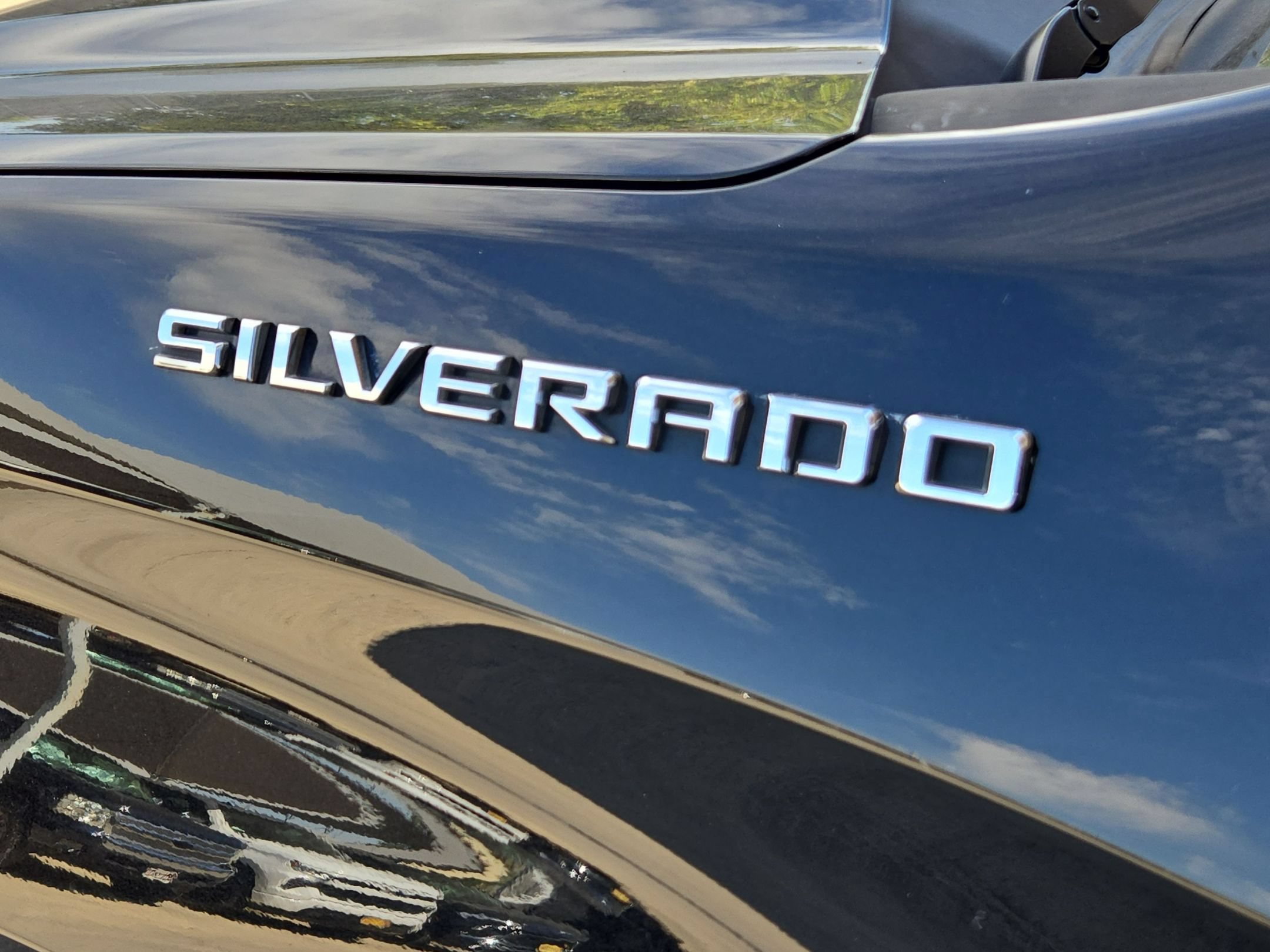 Used 2020 Chevrolet Silverado 1500 RST w/ Texas Edition RWD image 5