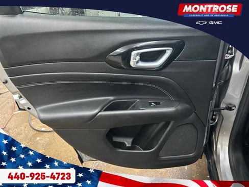 Used 2023 Jeep Compass Latitude w/ Convenience Group AWD/4WD image 21