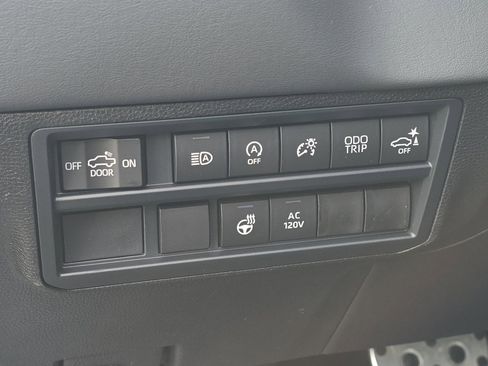 New 2026 Toyota Tundra Platinum image 25