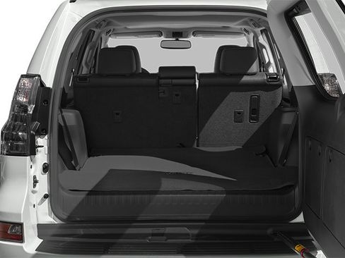 Used 2014 Lexus GX 460 Luxury AWD/4WD image 12