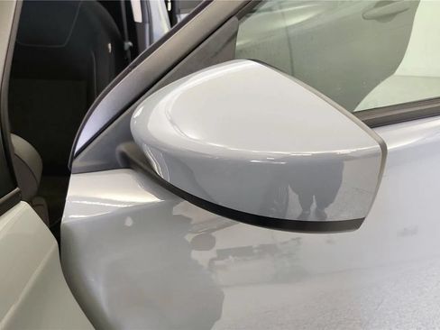 Used 2024 Nissan Kicks SV FWD image 19