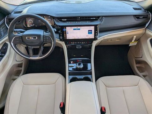 New 2026 Jeep Grand Cherokee L Limited image 15