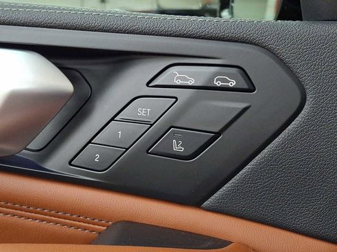 Used 2022 BMW X6 xDrive40i w/ Executive Package image 27