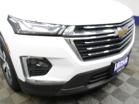 Used 2022 Chevrolet Traverse LT w/ LT Premium Package AWD/4WD image 48