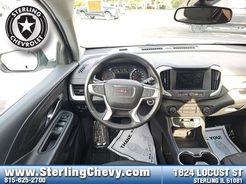 Used 2024 GMC Terrain SLE image 26