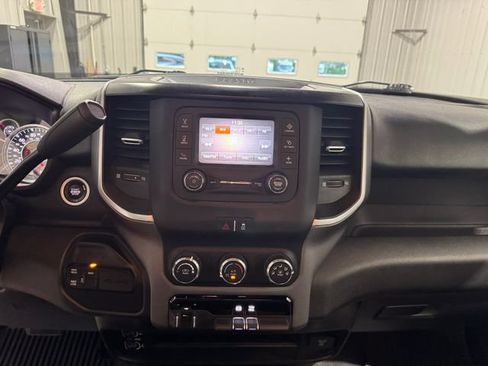 Used 2023 RAM 2500 Big Horn w/ Cold Weather Group AWD/4WD image 14