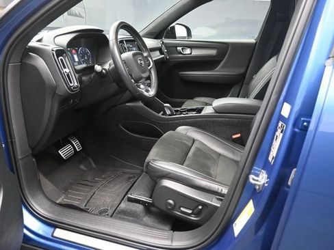 Used 2021 Volvo XC40 T4 R-Design w/ Protection Package Premier FWD image 17