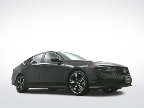 Used 2023 Honda Accord Sport image 40