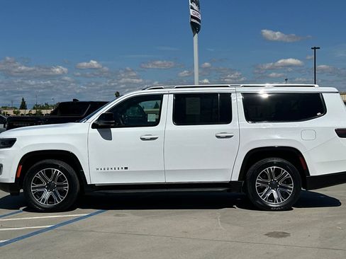 Used 2024 Jeep Wagoneer L Series II w/ Flexible Seating Group image 3