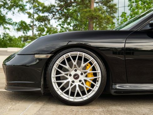 Used 2005 Porsche 911 Turbo AWD/4WD image 30