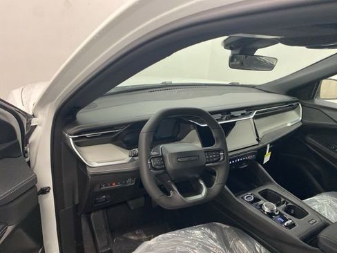 Used 2026 Jeep Cherokee Laredo AWD/4WD image 7
