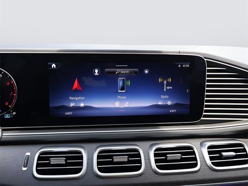 Certified 2025 Mercedes-Benz GLS 450 4MATIC image 25